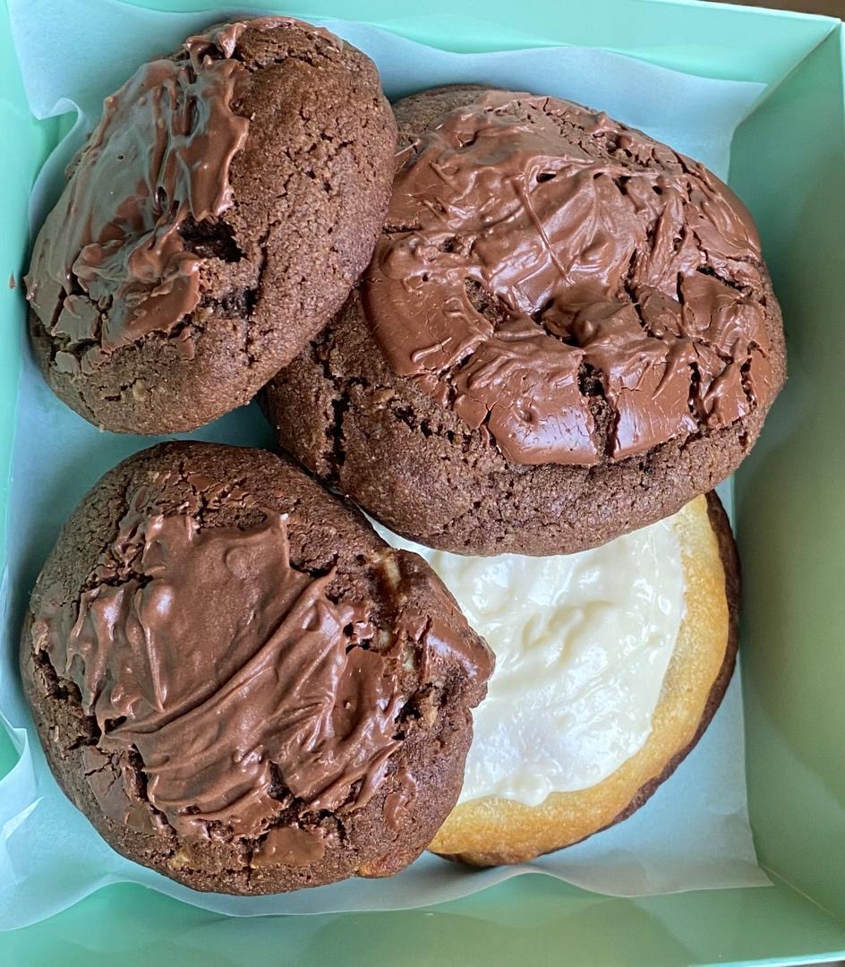 Freshly baked cookies